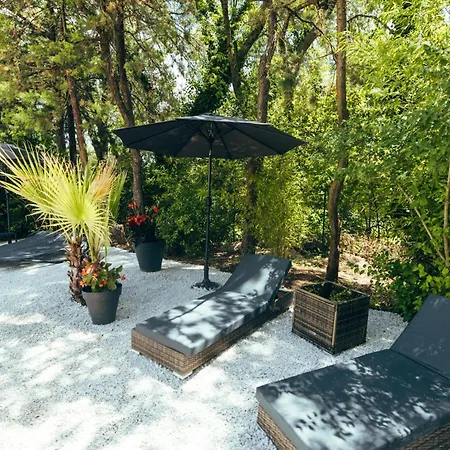 And La Perla Bianca Bed & Breakfast Grabels