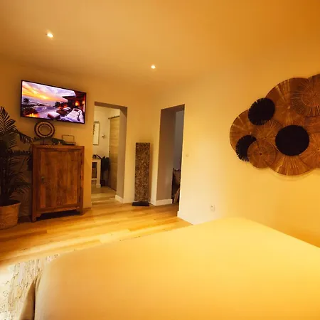 And La Perla Bianca Grabels