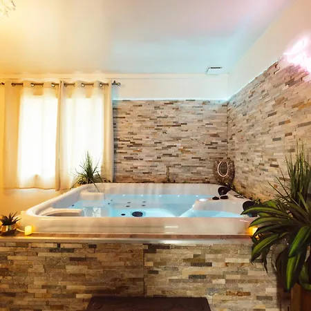 And La Perla Bianca Bed & Breakfast *