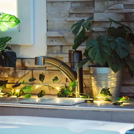 And La Perla Bianca Grabels